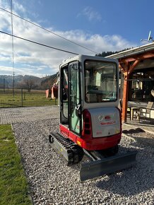 Báger Takeuchi TB216 - 13