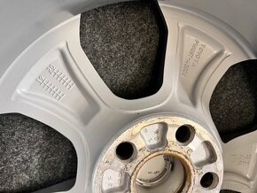 5x114,3 R17 originál alu disky Toyota RAV4 a senzory - 13