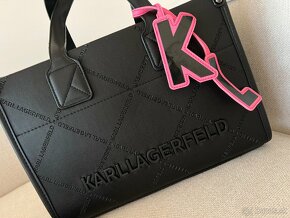 Karl Lagerfeld čierna kabelka s neon ozdobenim - 13