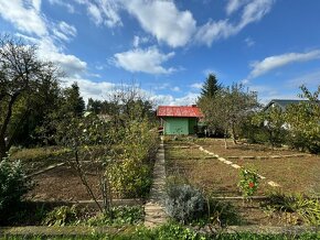 MUROVANÁ CHATKA S POZEMKOM A DOBROU POLOHOU,PREDAJ,PRIEVIDZA - 13