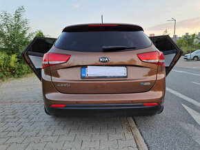 KIA CeeD SW 2017 benzín 1.6 99kW, Gold Edition - 13