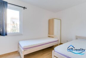 Pag, Novalja – zariadený apartmán na predaj - 13