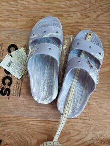 Crocs slapky sandaly zabky m7/w9 (EU 39 40) - 13