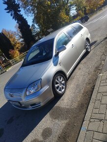 Toyota avensis T25 2.0 85 kw d4d - 13