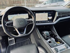 Volkswagen Touareg R 340KW 3,0TSi HYBRID - 13