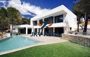 JKV REAL ponúka na predaj ELEGANTNÚ A LUXUSNÚ VILU ALTEA LA  - 13