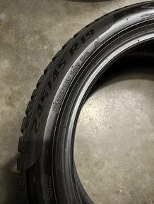 Zimné pneumatiky 245/45/19 Pirelli Sottozero 3 Winter AO - 13