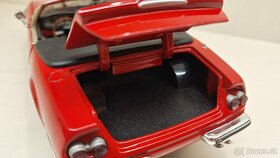 1:18 FERRARI 365 GTS/4 C - 13