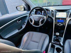 Hyundai i30 1.6Crdi max.vybava - 13