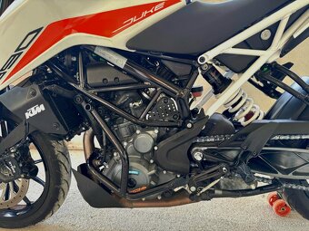 KTM 390 Duke 2022 - 13