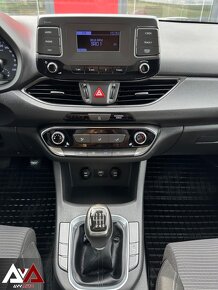 Hyundai i30 1.6 CRDi Comfort, v Záruke, Pôvodný lak, SR - 13