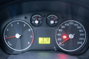 FORD FOCUS 1.6 74kW 159 000km 2007 - 13