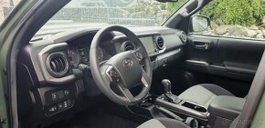 Predám Toyota Tacoma 3.5 V6 2022 4x4 - 13