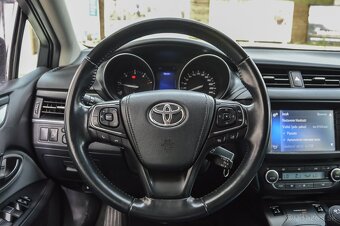 Toyota Avensis Combi 2.0 D-4D S&S Executive, 2018 - 13