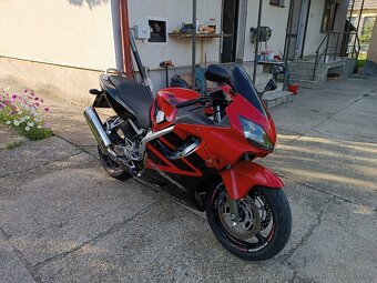 Honda CBR 600 f4i - 13