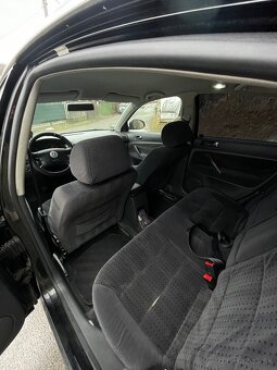 Volkswagen PASSAT 1.9 TDI - 13