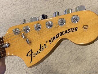 Fender Classic 70's Stratocaster - 13