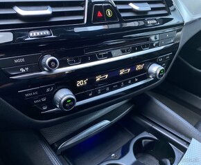 BMW Rad 5 Touring 530d M-PACKET HEAD-UP KAMERA HARMAN/KARDON - 13