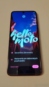 Motorola Razr 40 Ultra Viva Magenta - 13