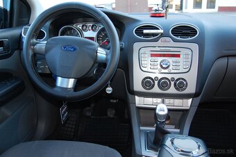 Ford Focus 1.4 16v - 14