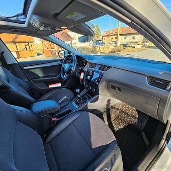 Octavia Combi Style 2.0 TDI 110kW, M6, 2019/06 - 14