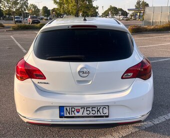 Predam Opel Astra 1.4 - 14