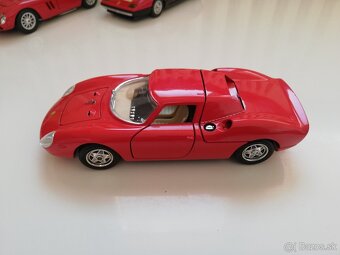 1:24 Bburago 4ks Ferrari modelov - 14