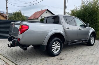 MITSUBISHI L200 4x4 - NA PREDAJ / NA SPLÁTKY - 14