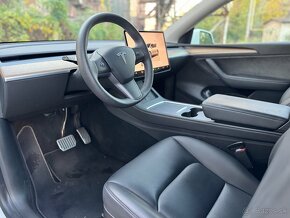 Tesla model Y long range - 14