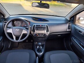 Hyundai i20  1,2 i, r.v.2014, ČR, najeto 81200 km, nová STK - 14