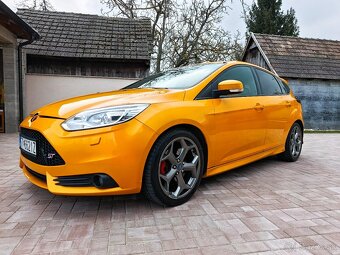 Ford Focus ST 250PS - 14