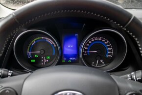 Toyota Auris Touring Sports Hybrid/Executive/SK vozidlo/ - 14