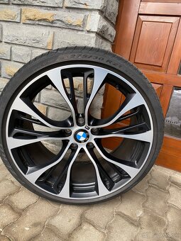 Originál BMW STYLE 599 + pneumatiky PIRELLI P ZERO E - 14