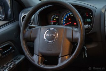 ISUZU D MAX 3,0 DIESEL 4X4 AUTOMAT - 14