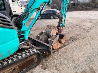 Kobelco SK30SR - 14