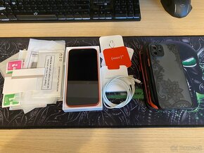 iPhone 12 Red - 14