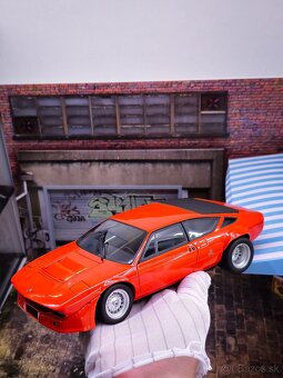 Lamborghini Urraco 1:18 Kyosho - 14