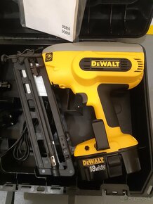 Klincovačka Dewalt+2x akú batéria - 14