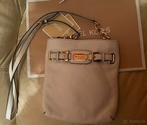 Michael Kors crossbody čierna a biela - 14