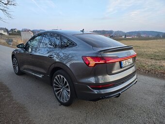 Audi etron s-line sportbeck 50 - 14