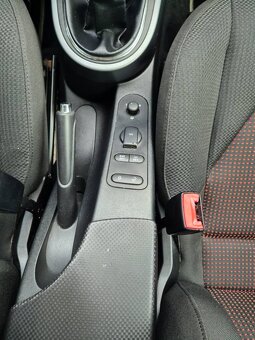 Predám  Seat Altea XL 2.0 TDI CR DPF Style - 14