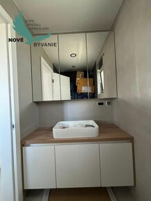 Novostavba apartmánu len 150m od mora s výhľadom na more na  - 14