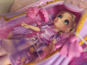 Rapunzel Na Vlásku kufrík original Disney Locika bábika set - 14