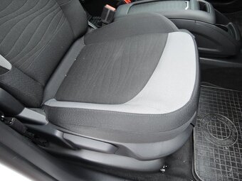 Citroën Grand C4 Picasso 1.6 HDi Aut. 7.míst Servis 2015 - 14