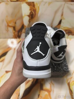 Jordan 4 Military Black - 14