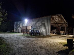 Poľnohospodárska a rodinná usadlosť s rodinným domom 3,2... - 14