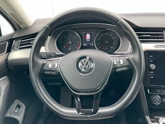 Volkswagen Passat B8 Com. 2.0TDi DSG R-Line ČR - 14