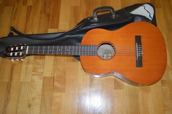 predam - krasna gitara YAMAHA G-40 - 14