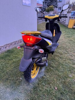 Motowell magnetsport 50cc 2T skuter - 14