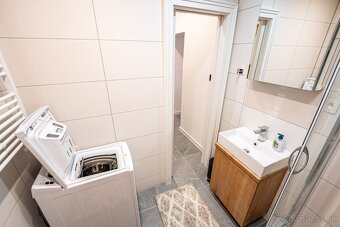 1 - izbový apartmán LISA  v staromeštianskom dome LISABETH R - 14